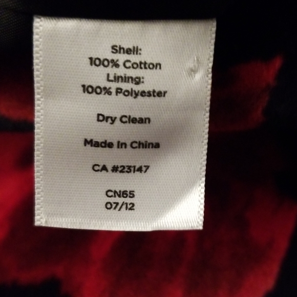 Pretty black velvet blazer with roses - Picture 8 of 8